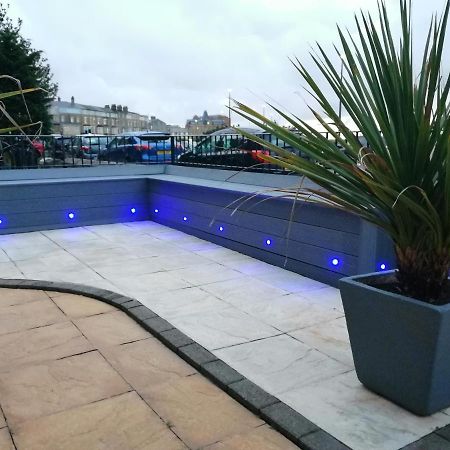 Hotel Balmoral à Morecambe Extérieur photo