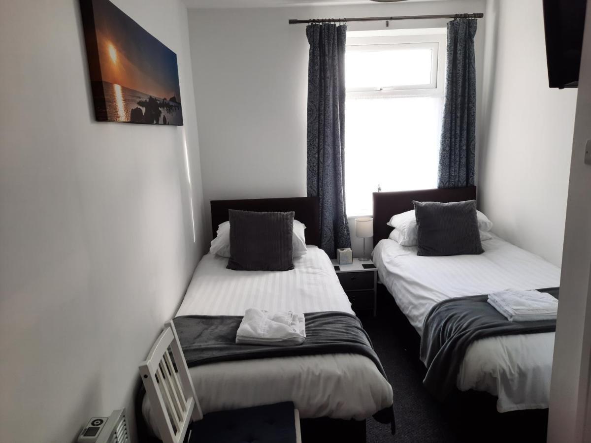Hotel Balmoral à Morecambe Extérieur photo