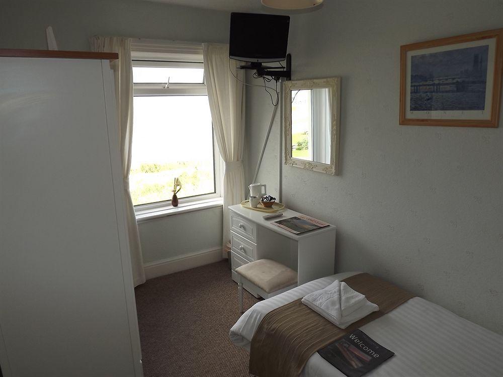 Hotel Balmoral à Morecambe Extérieur photo