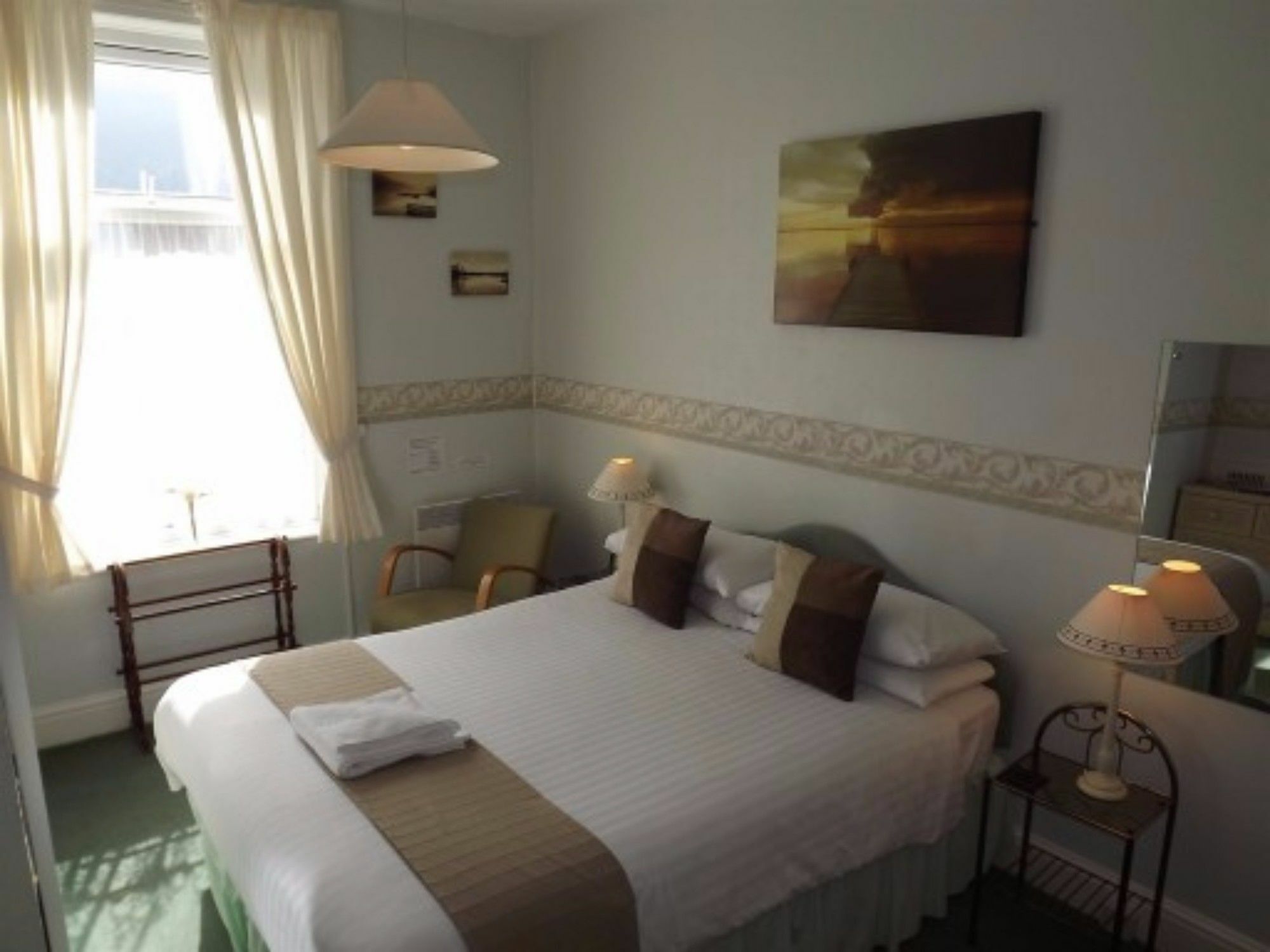 Hotel Balmoral à Morecambe Extérieur photo