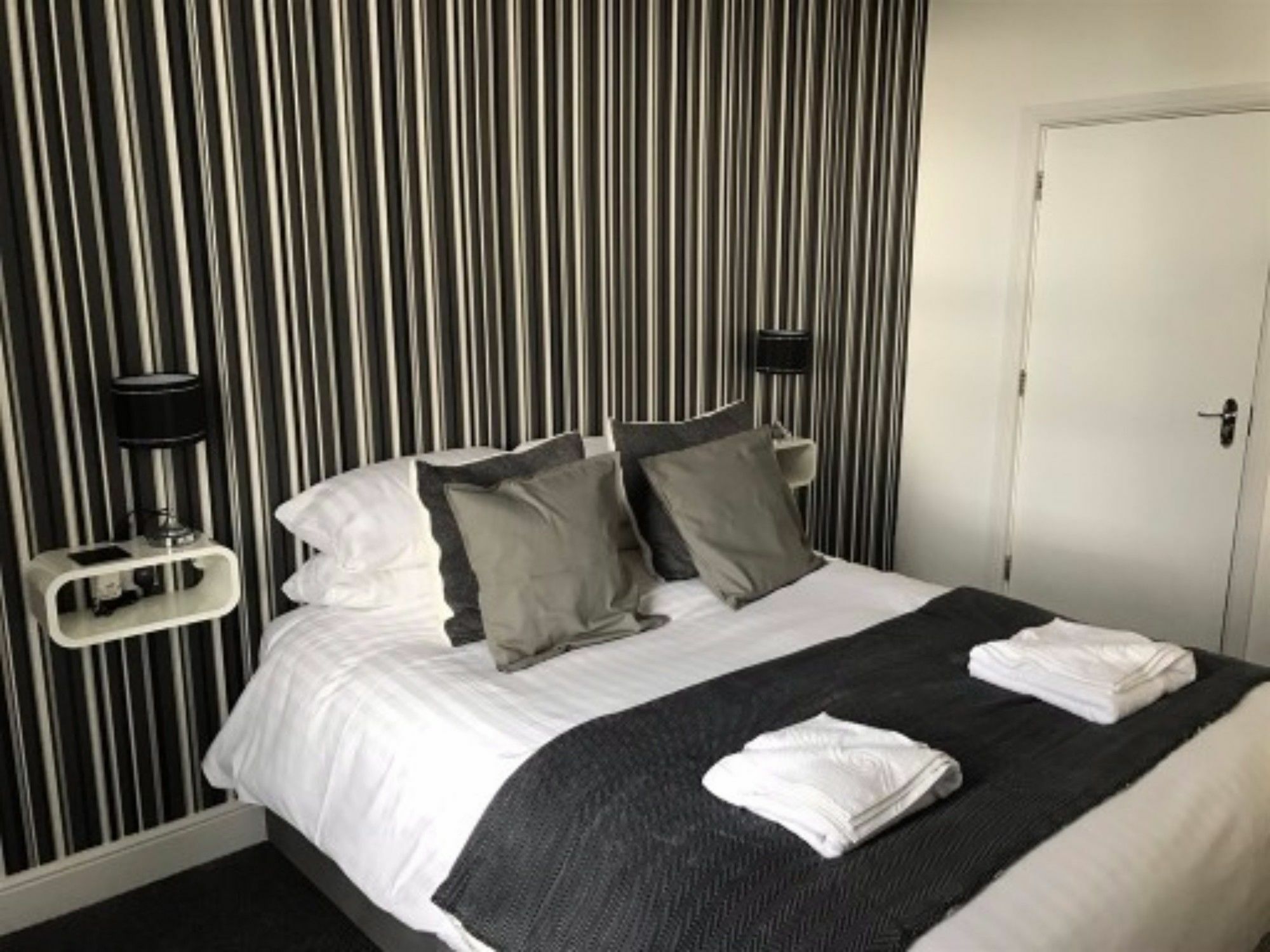 Hotel Balmoral à Morecambe Extérieur photo
