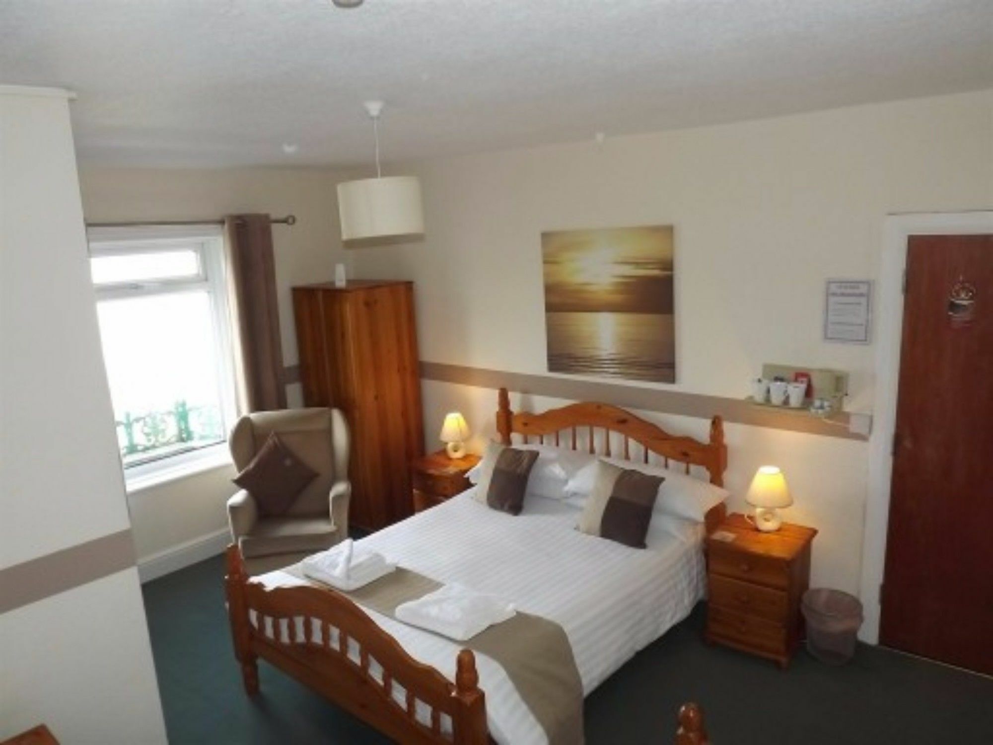 Hotel Balmoral à Morecambe Extérieur photo